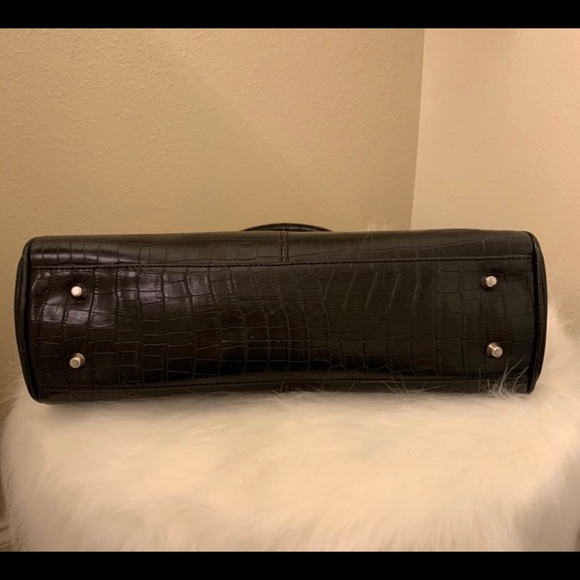 Handbag - Picture 3 of 4